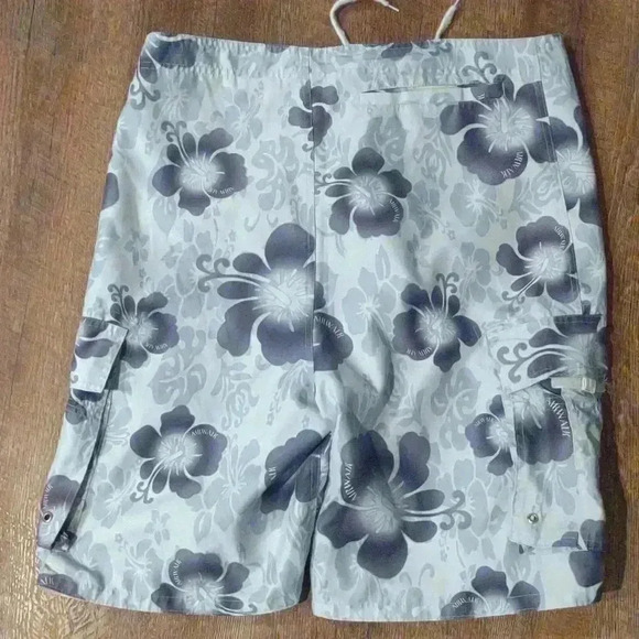 Men's Airwalk blue Hawaiian print swim trunks size large (34) - Picture 4 of 7